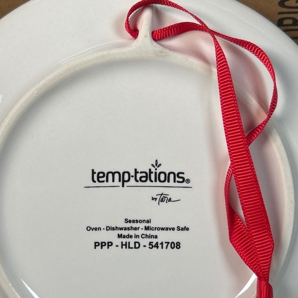 Temptations Tara's Cardinal Ceramic Christmas Ornament Plates (Set of 12) (#3) - Picture 8 of 10